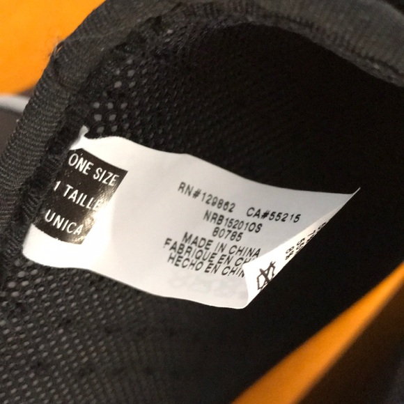 Nike lightweight running belt Hydration Pack New! - Picture 3 of 8